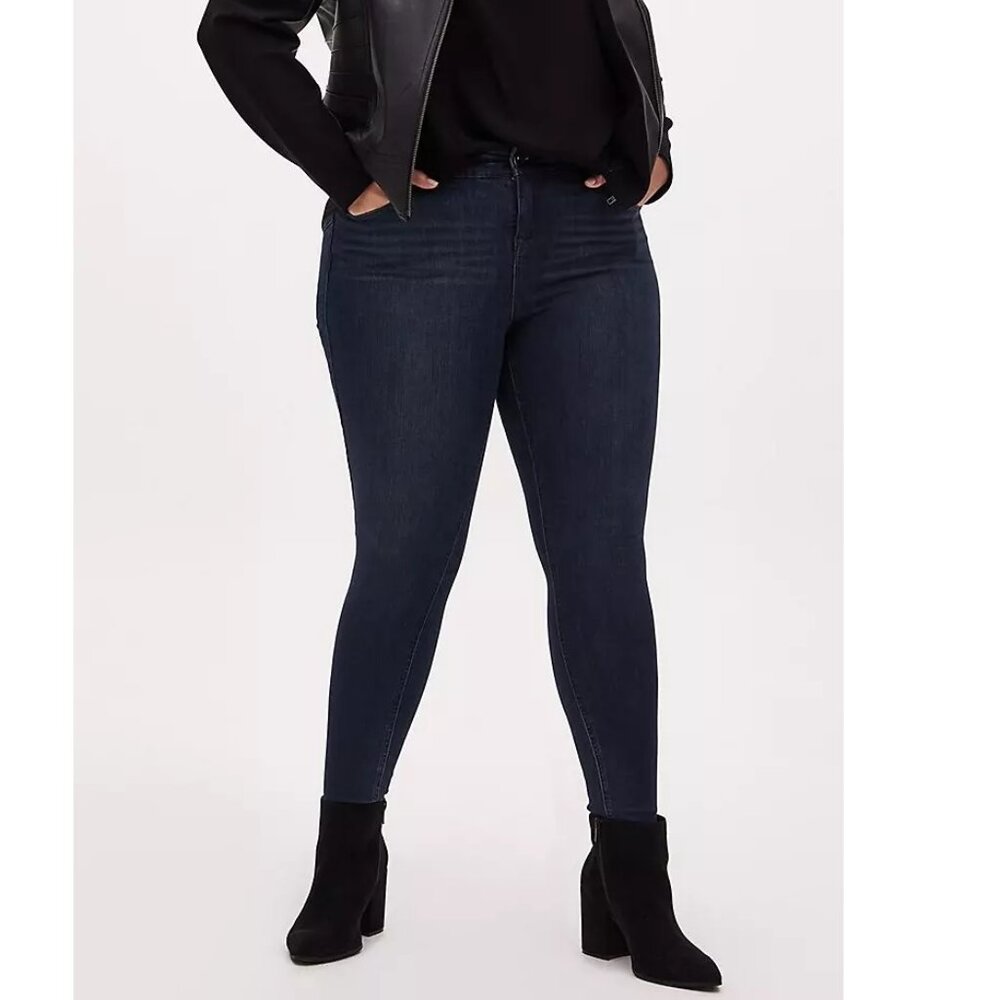 Plus Size 12, 16, 22 Bombshell Skinny Torrid Jeans Dark Blue Jean New Bottoms